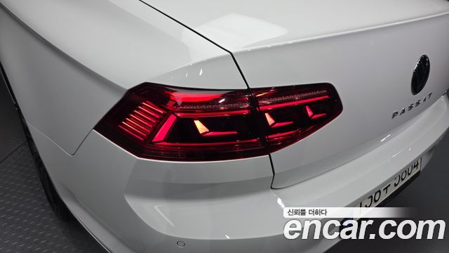 Volkswagen Passat GT (B8) 2.0 TDI 4Motion Prestige 2021 — фото 23