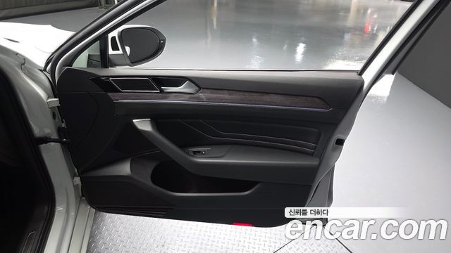Volkswagen Passat GT (B8) 2.0 TDI 4Motion Prestige 2021 — фото 24