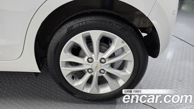 Chevrolet Spark Premier 2021 — фото 21