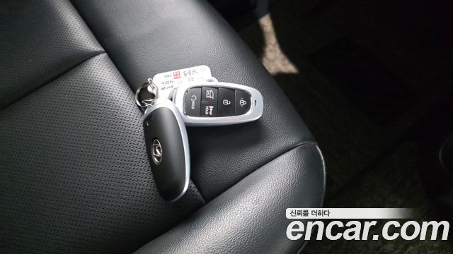 Hyundai Staria L3.5 Tourer 9-Seater Modern 2022 — фото 18
