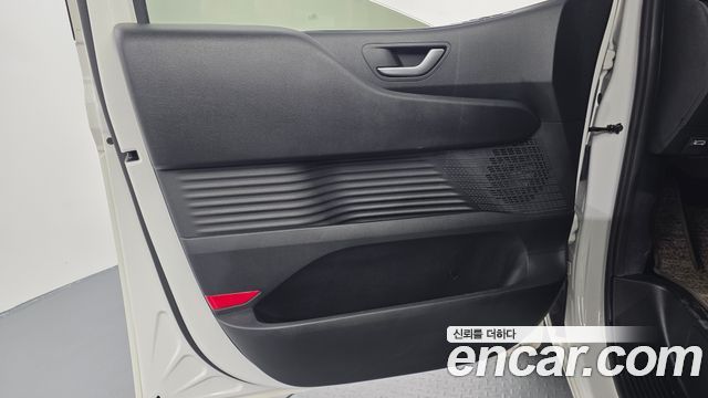 Hyundai Staria L3.5 Tourer 9-Seater Modern 2022 — фото 24