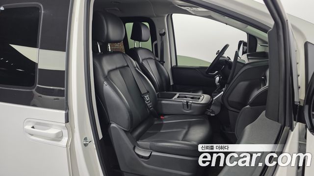 Hyundai Staria L3.5 Tourer 9-Seater Modern 2022 — фото 26