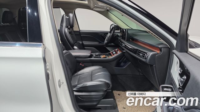 Lincoln Aviator (II) 3.0 Reserve  AWD 2022 — фото 11