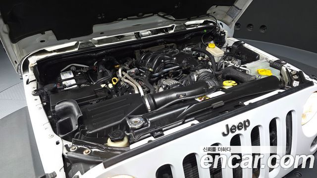 Jeep Wrangler (JK) 3.6 Sport 2Door 2016 — фото 6