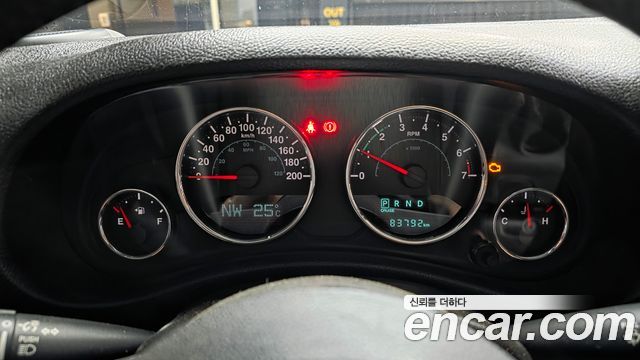 Jeep Wrangler (JK) 3.6 Sport 2Door 2016 — фото 8