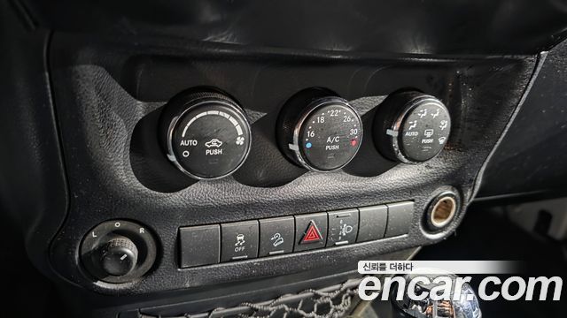 Jeep Wrangler (JK) 3.6 Sport 2Door 2016 — фото 18