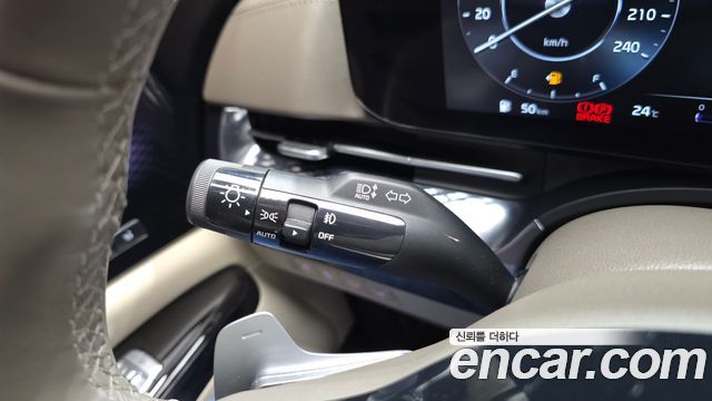 Kia Carnival (IV) Gasoline 7-Seater Hi-Limousine Signature 2023 — фото 29