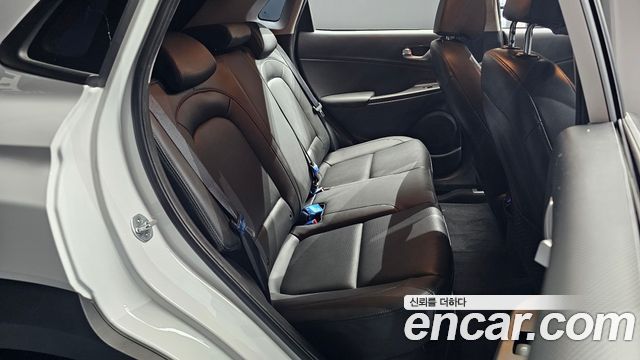Hyundai Kona Hybrid Smart 2023 — фото 12