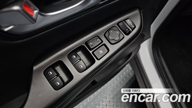 Hyundai Kona Hybrid Smart 2023 — фото 17