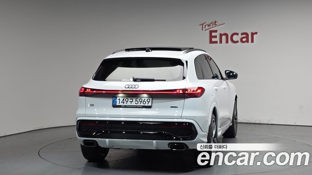 Audi Q5 (80A) 45 TFSI Quattro S Line Black Ediiton 2025 — фото 4