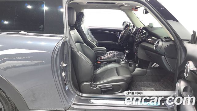 MINI Cooper S Standard Third Generation 2019 — фото 10