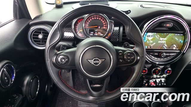 MINI Cooper S Standard Third Generation 2019 — фото 17