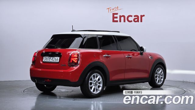 MINI Cooper 5Door HIGH 3rd 2020 — фото 2