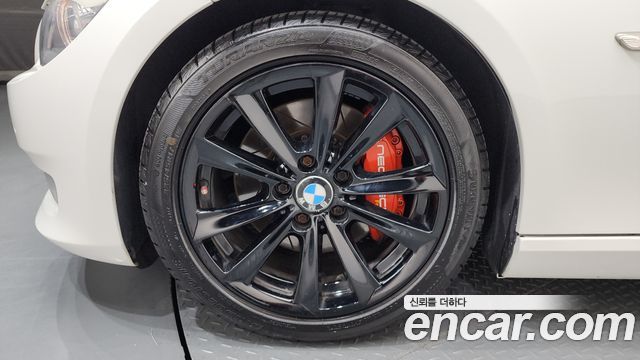 BMW 3 Series (E90) 328i convertible 2011 — фото 5