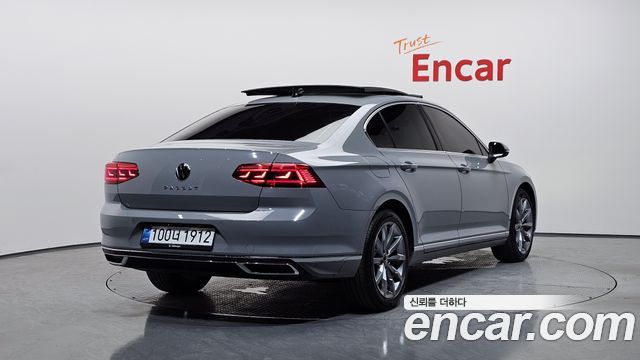 Volkswagen Passat GT (B8) 2.0 TDI Prestige 2022 — фото 2