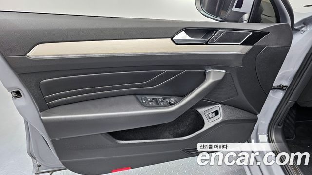Volkswagen Passat GT (B8) 2.0 TDI Prestige 2022 — фото 24
