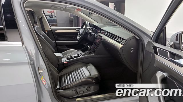 Volkswagen Passat GT (B8) 2.0 TDI Prestige 2022 — фото 26