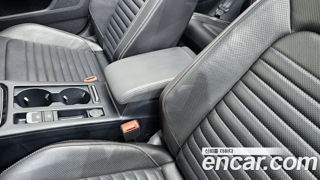 Volkswagen Passat GT (B8) 2.0 TDI Prestige 2022 — фото 28