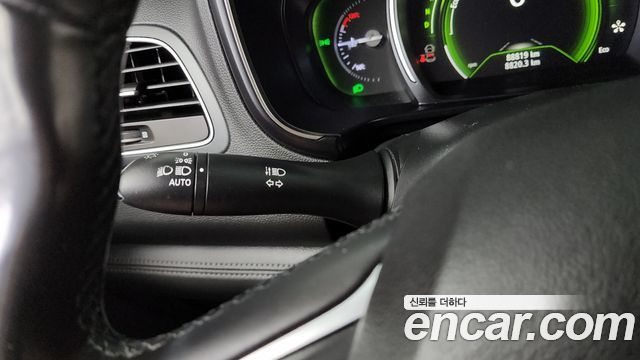 Renault Korea QM6 2.0 GDe PREMIERE 2WD 2022 — фото 33