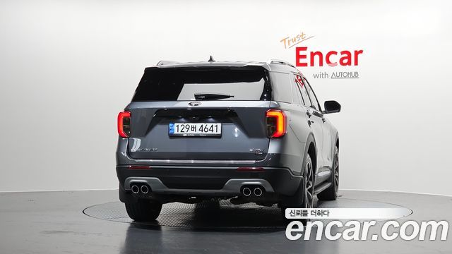 Ford Explorer (VI) 3.0 Platinum 4WD 2021 — фото 4