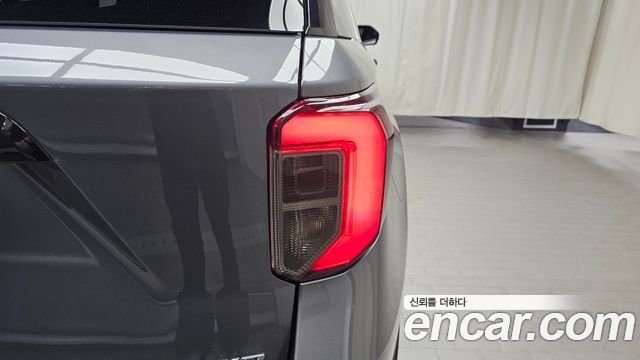 Ford Explorer (VI) 3.0 Platinum 4WD 2021 — фото 23