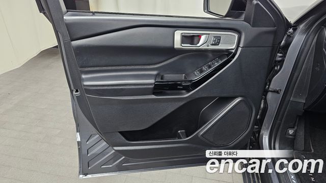 Ford Explorer (VI) 3.0 Platinum 4WD 2021 — фото 24