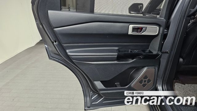 Ford Explorer (VI) 3.0 Platinum 4WD 2021 — фото 25
