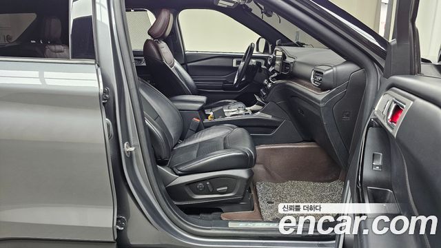 Ford Explorer (VI) 3.0 Platinum 4WD 2021 — фото 26