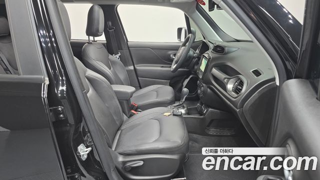 Jeep Renegade 1.3 Limited 2022 — фото 11