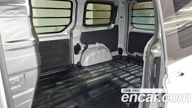 Hyundai Staria Cargo 3-Seater Modern 2023 — фото 7