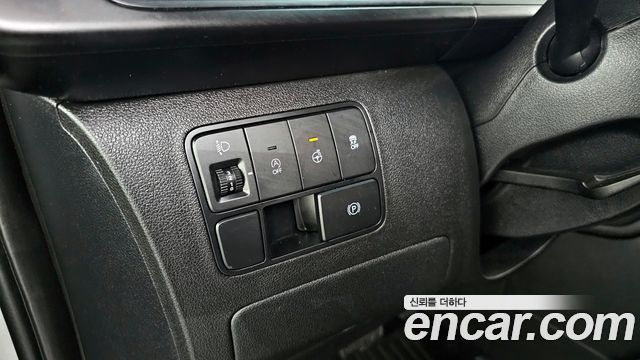 Hyundai Staria Cargo 3-Seater Modern 2023 — фото 28