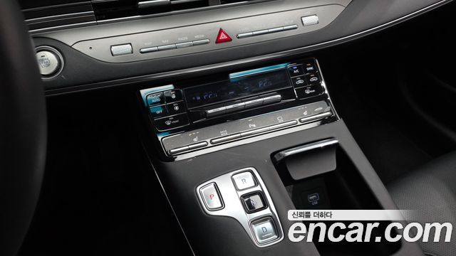 Hyundai Grandeur (IG) 3.0 LPi Rent Car Modern 2022 — фото 9