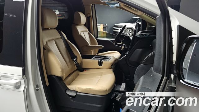 Hyundai Staria Cargo 3-Seater Modern 2022 — фото 11