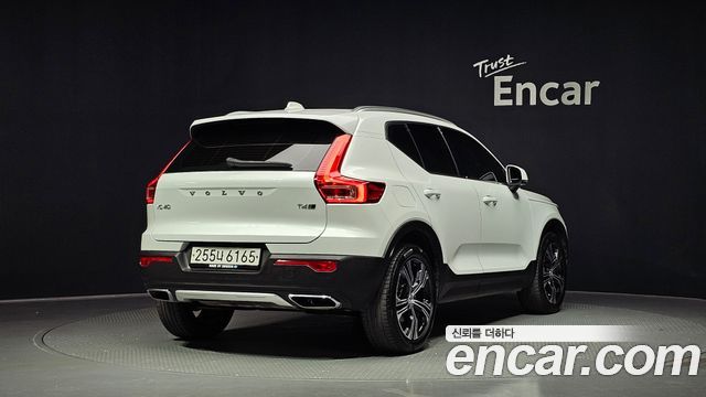 Volvo XC40 T4 Inscription 2020 — фото 2