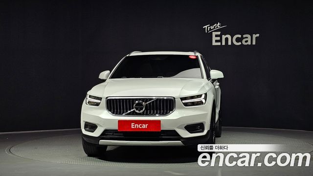 Volvo XC40 T4 Inscription 2020 — фото 3