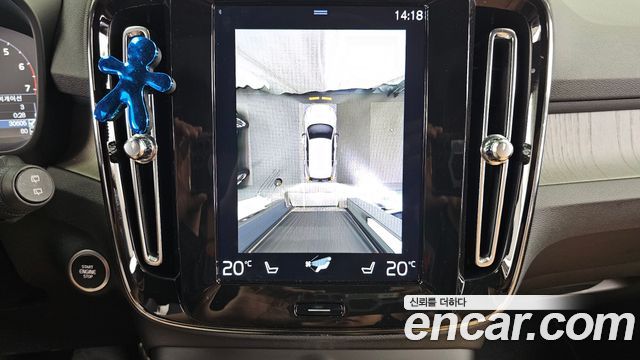 Volvo XC40 T4 Inscription 2020 — фото 15