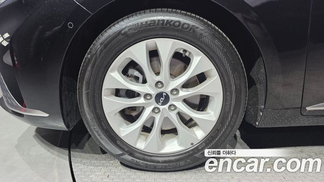 Kia K8 2.5 Gasoline 2WD Noblesse 2023 — фото 5