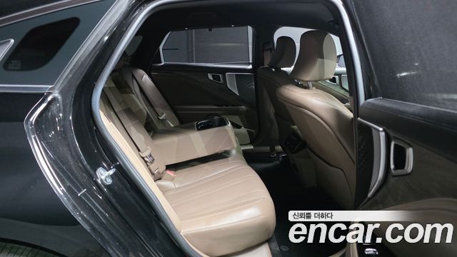 Kia K8 2.5 Gasoline 2WD Noblesse 2023 — фото 12