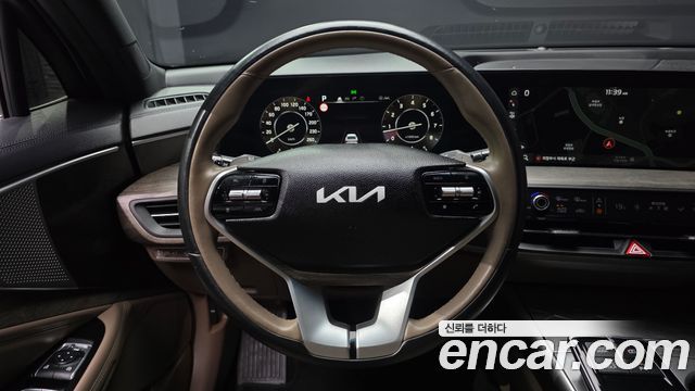 Kia K8 2.5 Gasoline 2WD Noblesse 2023 — фото 13