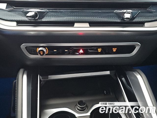 BMW X6 (G06) xDrive40i M Sport 2025 — фото 19