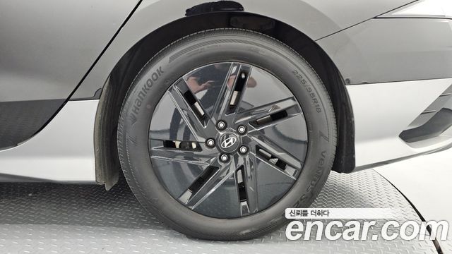 Hyundai Ioniq 6 Long Range AWD Exclusive + 2023 — фото 21