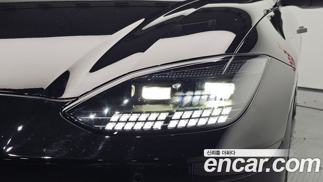 Hyundai Ioniq 6 Long Range AWD Exclusive + 2023 — фото 22