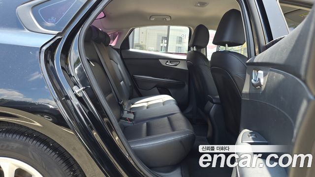 Kia K3 Prestige 2021 — фото 12