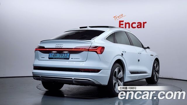 Audi e-tron 55 Quattro Sportback 2021 — фото 2