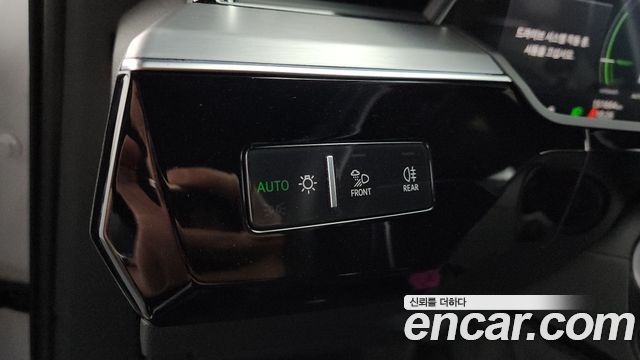 Audi e-tron 55 Quattro Sportback 2021 — фото 27