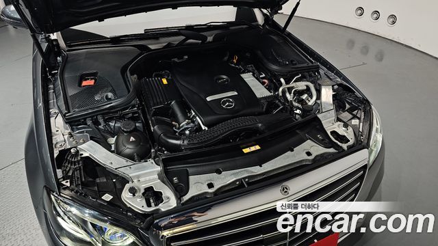 Mercedes-Benz E-Class (W213) E300 4MATIC Exclusive 2020 — фото 6