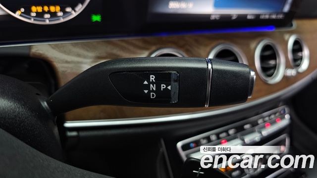 Mercedes-Benz E-Class (W213) E300 4MATIC Exclusive 2020 — фото 9
