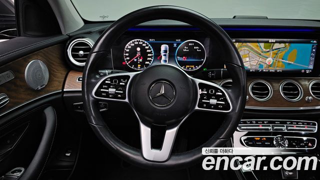 Mercedes-Benz E-Class (W213) E300 4MATIC Exclusive 2020 — фото 12