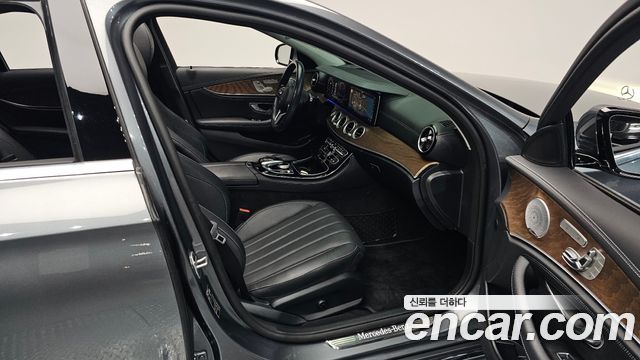 Mercedes-Benz E-Class (W213) E300 4MATIC Exclusive 2020 — фото 26