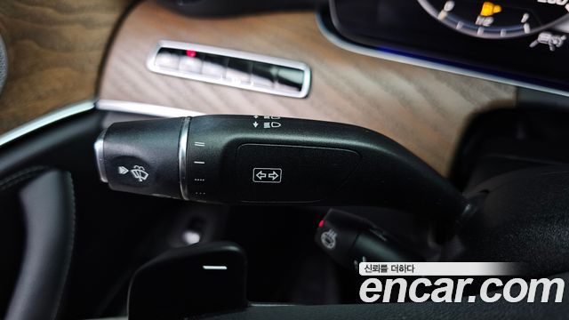 Mercedes-Benz E-Class (W213) E300 4MATIC Exclusive 2020 — фото 29